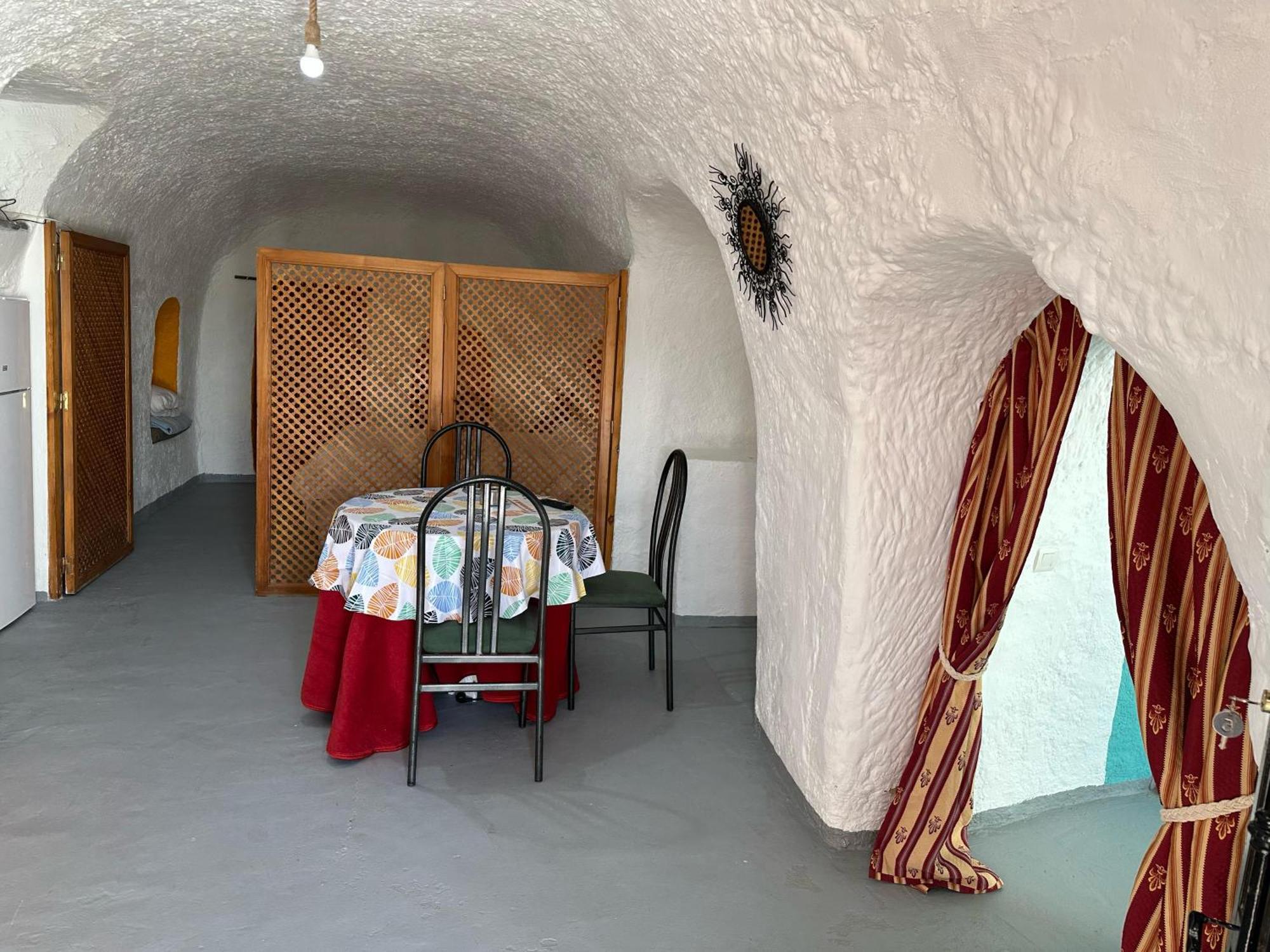 Alojamientos Cuevas Tiana El Aljibete Esterno foto